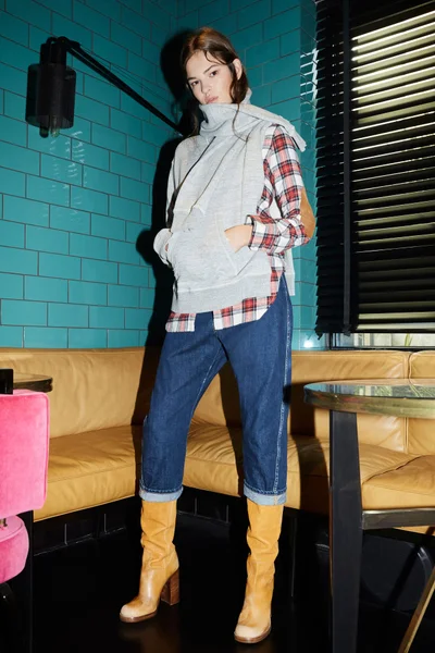 Look 12
